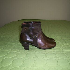 Hispanitas Vintage 2009 Brown Leather Ankle Booties